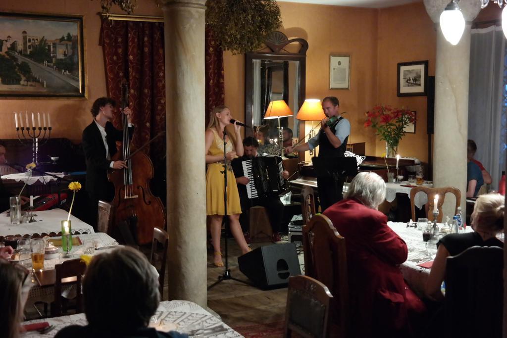 Austeria Klezmer Hois คราคูฟ ภายนอก รูปภาพ